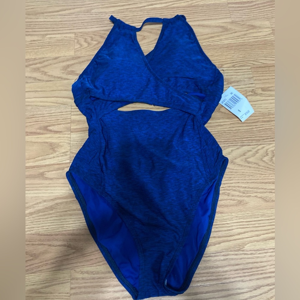 La Blanca New One piece Swimsuit